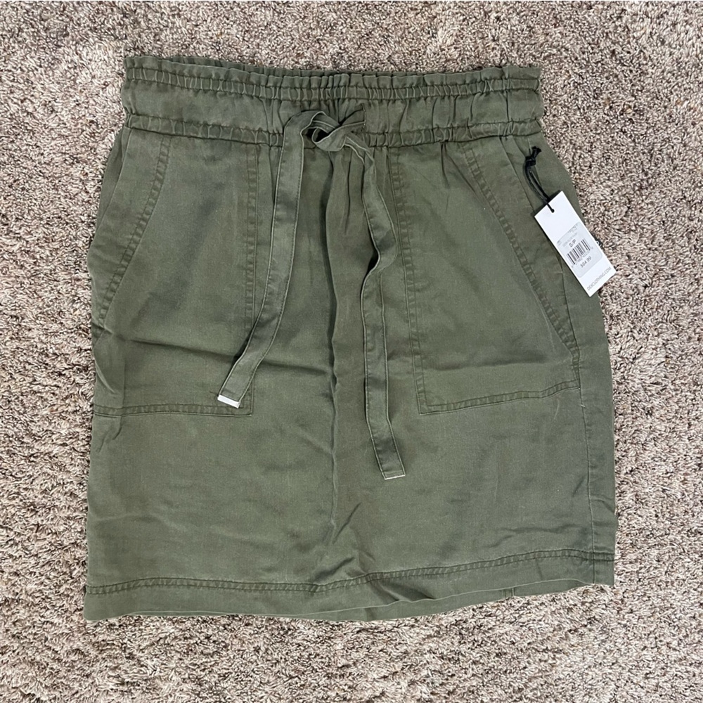 NWT Dex Olive Green Wash Lightweight Mini Skirt Size Small - Picture 1 of 8